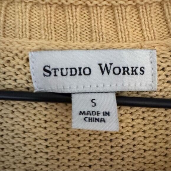 Studio Works Yellow 100% Cotton V-Neck Sweater sz S - Picture 3 of 4